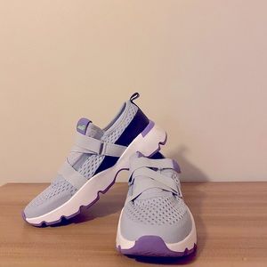 Avia Slip-On Sneakers in Lavender, 8M